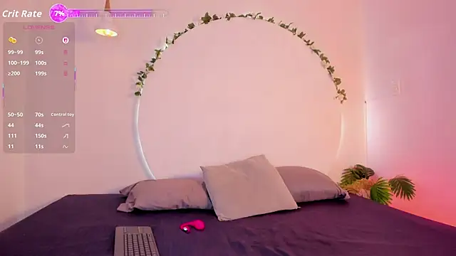 Snapshot of AllisonRoberts_ chatting on January 13, 11:15 am AllisonRoberts online show from January 13, 11:15 am