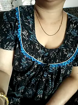 cuteyqueen online show from February 11, 6:18 am