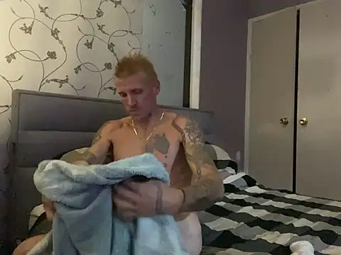 Snapshot of Sweetpasses chatting on February 2, 7:41 am Sweetpasses online show from February 2, 7:41 am