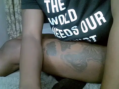 Its tyra online show from October 9, 4:49 pm