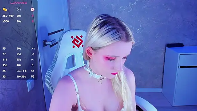 SweeteRose Royce online show from March 18, 3:10 pm