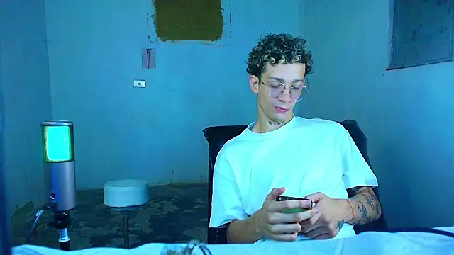 Snapshot of mateodeamjo chatting on February 28, 6:58 am mateodeamjo online show from February 28, 6:58 am