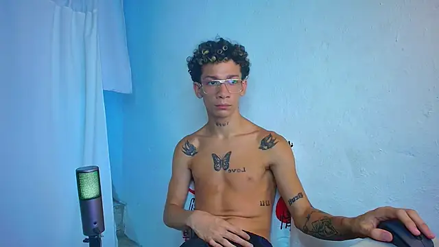 mateodeamjo online show from April 9, 6:19 am