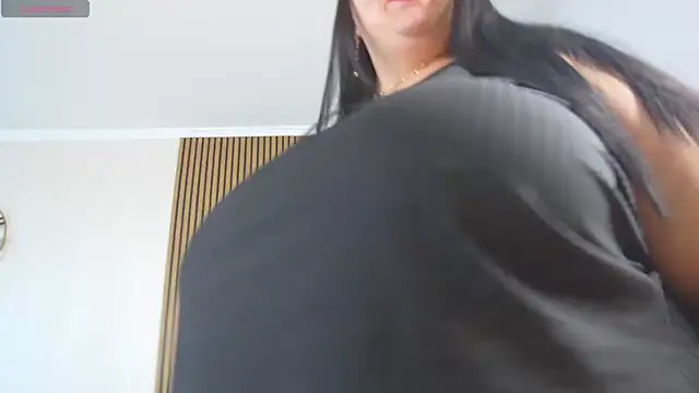 SofiaHanson online show from November 2, 12:07 pm