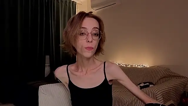 amber quell here online show from February 26, 5:34 pm