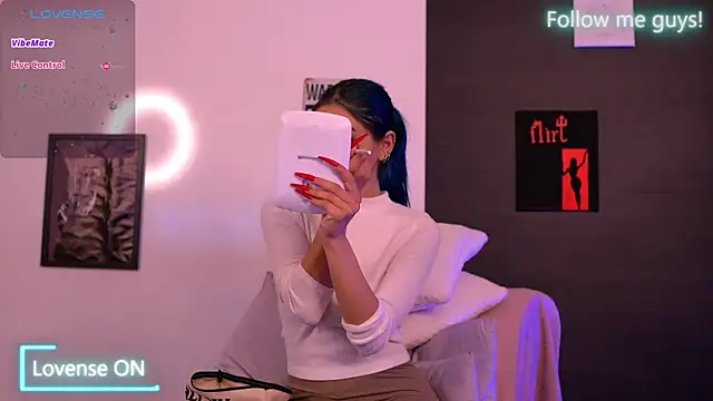 AriaVoss online show from September 19, 8:42 pm