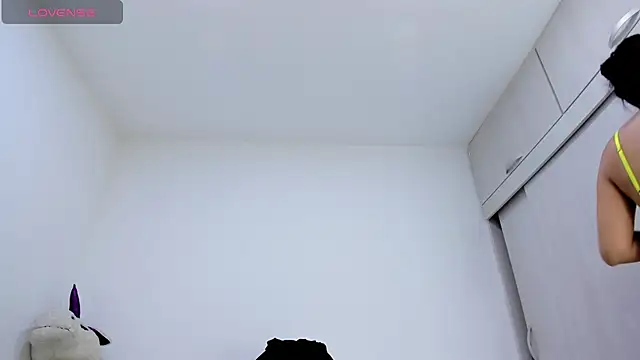 Amelia Debora Antonella online show from April 17, 4:21 pm