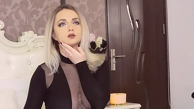 EllianaReese online show from February 21, 3:34 am