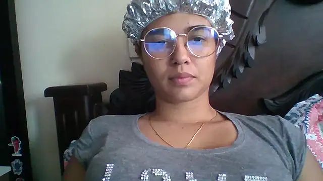 trianabell online show from January 10, 5:26 pm