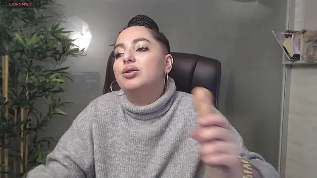 Snapshot of BustyAllyy chatting on March 5, 12:59 am BustyAllyy online show from March 5, 12:59 am