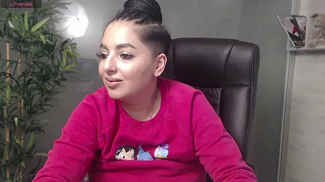 Snapshot of BustyAllyy chatting on March 13, 10:43 pm BustyAllyy online show from March 13, 10:43 pm