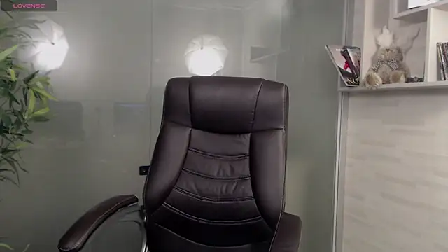 Snapshot of BustyAllyy chatting on March 14, 11:32 pm BustyAllyy online show from March 14, 11:32 pm