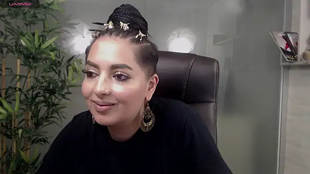 Snapshot of BustyAllyy chatting on March 17, 2:08 am BustyAllyy online show from March 17, 2:08 am