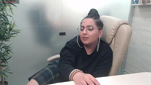 Snapshot of BustyAllyy chatting on March 19, 9:48 pm BustyAllyy online show from March 19, 9:48 pm