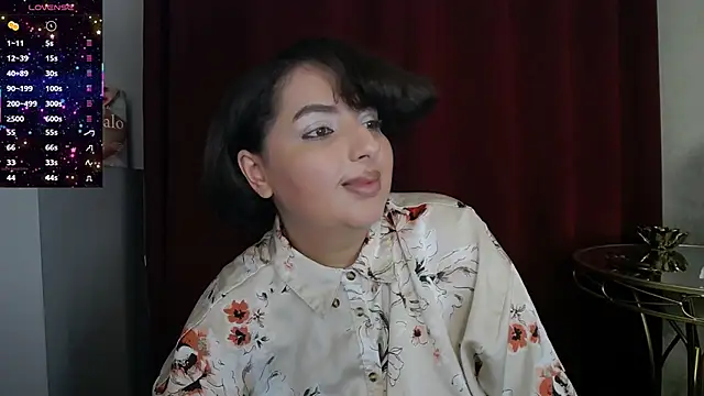 Snapshot of BustyAllyy chatting on November 1, 6:32 pm BustyAllyy online show from November 1, 6:32 pm