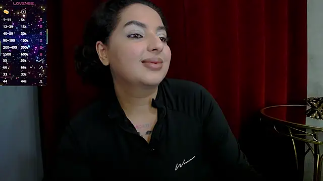 Snapshot of BustyAllyy chatting on November 17, 9:09 pm BustyAllyy online show from November 17, 9:09 pm