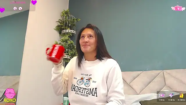 Snapshot of SharisWillian chatting on March 2, 4:14 am SharisWillian online show from March 2, 4:14 am