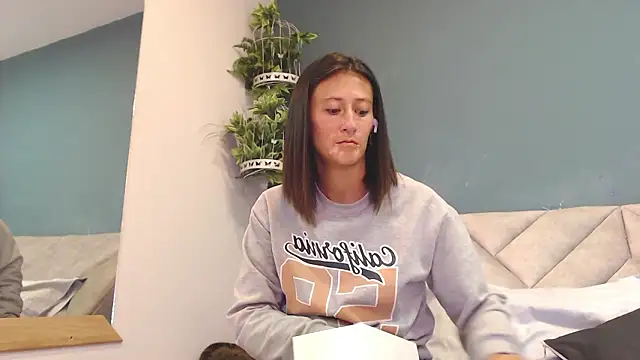 SharisWillian online show from March 5, 3:57 am