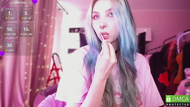 JustMeowGirl online show from April 8, 6:02 am