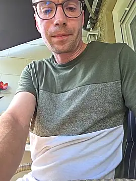 Schnubby1 online show from June 9, 1:56 pm