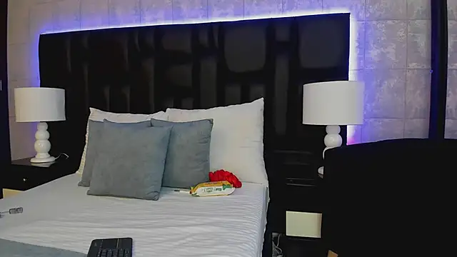 Snapshot of MiaSweeths chatting on January 23, 11:37 am MiaSweeths online show from January 23, 11:37 am