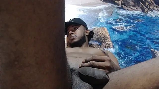 Snapshot of gavi_19cm chatting on October 31, 4:52 pm gavi 19cm online show from October 31, 4:52 pm