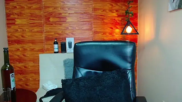 Snapshot of Bastiaan_28 chatting on January 10, 3:50 am Bastiaan 28 online show from January 10, 3:50 am