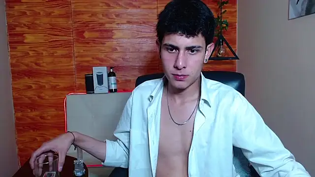 Snapshot of Bastiaan_28 chatting on January 21, 5:38 am Bastiaan 28 online show from January 21, 5:38 am