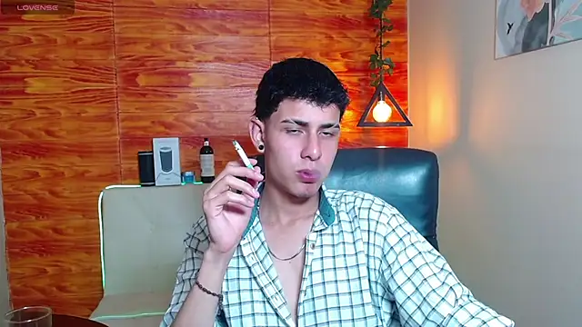 Snapshot of Bastiaan_28 chatting on January 25, 8:00 am Bastiaan 28 online show from January 25, 8:00 am