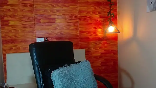 Snapshot of Bastiaan_28 chatting on March 4, 6:04 am Bastiaan 28 online show from March 4, 6:04 am