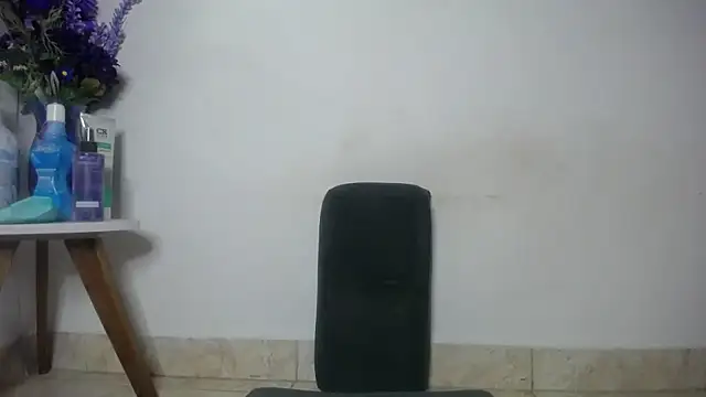 Snapshot of Eros_Smit chatting on November 22, 5:23 pm Eros Smit online show from November 22, 5:23 pm