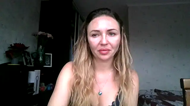 AngelinaLove28 online show from December 16, 7:46 am