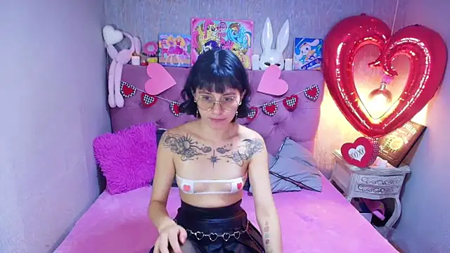 charlottemoonxz online show from February 13, 6:48 pm