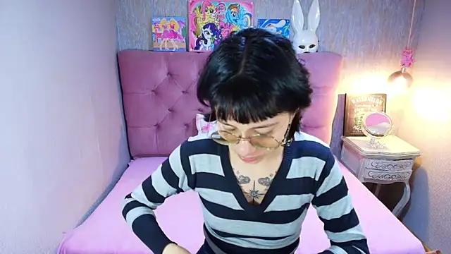 charlottemoonxz online show from March 21, 7:06 pm