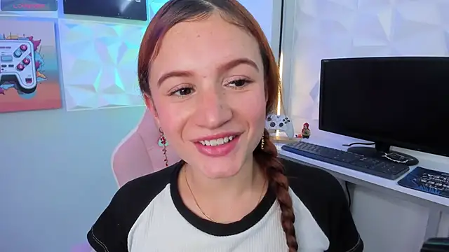 AdelaineBest online show from March 7, 1:20 am