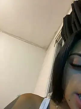 canderodrig777 online show from March 21, 11:45 pm