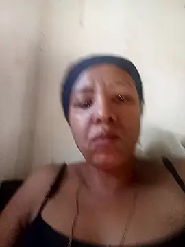 Snapshot of Surreyaa chatting on December 8, 2:19 pm Surreyaa online show from December 8, 2:19 pm