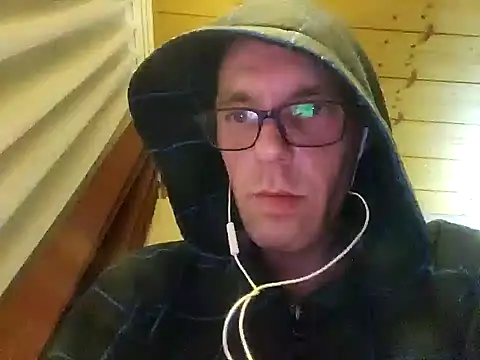 Snapshot of 0815lukas2024 chatting on December 11, 12:33 am 0815lukas2024 online show from December 11, 12:33 am