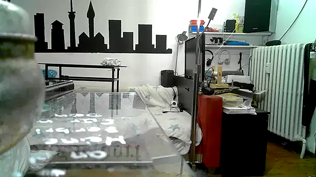 Snapshot of 0815lukas2024 chatting on October 12, 10:42 pm 0815lukas2024 online show from October 12, 10:42 pm