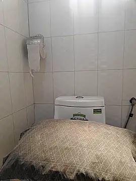 julietunderwoood online show from October 31, 11:22 am