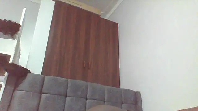 Snapshot of julietunderwoood chatting on April 26, 4:21 am julietunderwoood online show from April 26, 4:21 am
