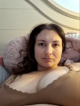 MilfyMrsRobinson online show from February 26, 1:32 am