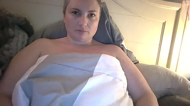 Snapshot of MilfyMrsRobinson chatting on August 1, 1:49 am MilfyMrsRobinson online show from August 1, 1:49 am
