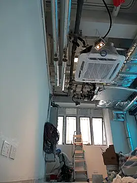 Snapshot of 2tomka52052sex chatting on December 25, 5:37 am 2tomka52052sex online show from December 25, 5:37 am