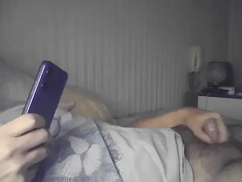 Snapshot of Stilloving chatting on February 24, 9:57 pm Stilloving online show from February 24, 9:57 pm