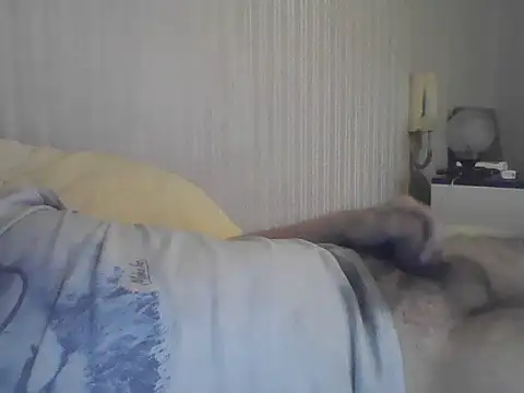 Snapshot of Stilloving chatting on February 26, 2:32 am Stilloving online show from February 26, 2:32 am