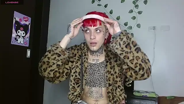 charlotbelucci  online show from April 9, 11:59 am