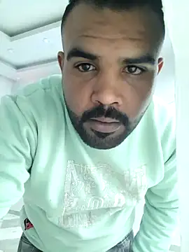 ListedLoin online show from February 16, 11:59 am