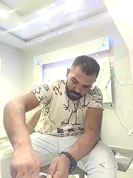 ListedLoin online show from March 5, 6:45 pm