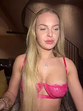 ChiaraVixen online show from January 28, 3:57 pm